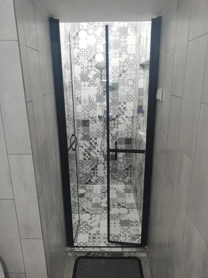 Apartament Brezoi Apartment Ngoại thất bức ảnh